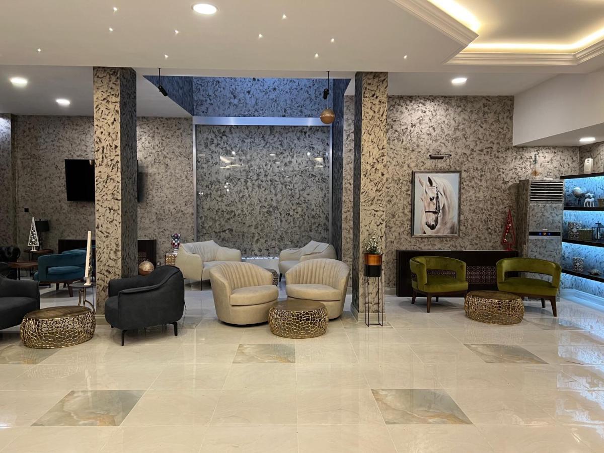 Хотелски Комплекс Белият Кон Targovishte  Exterior photo
